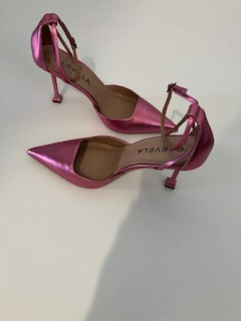 Carvela  glowing 90 court pumps , size 41 ,glow pink